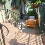 Pensjonat House 1 2*