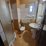 House 1 Pensjonat 2*