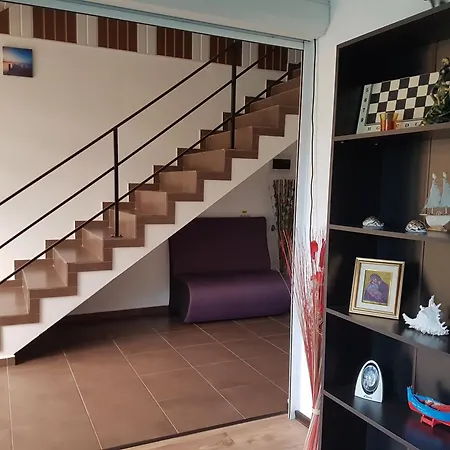 Affittacamere House 1 2*