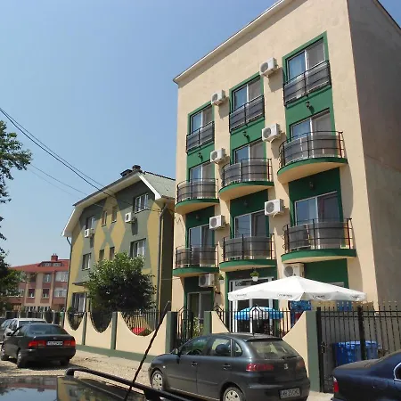 House 1 Guest house 2*
