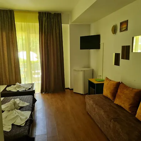 House 1 Guest house 2*