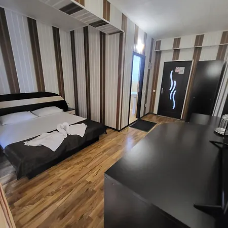 House 1 Guest house 2*